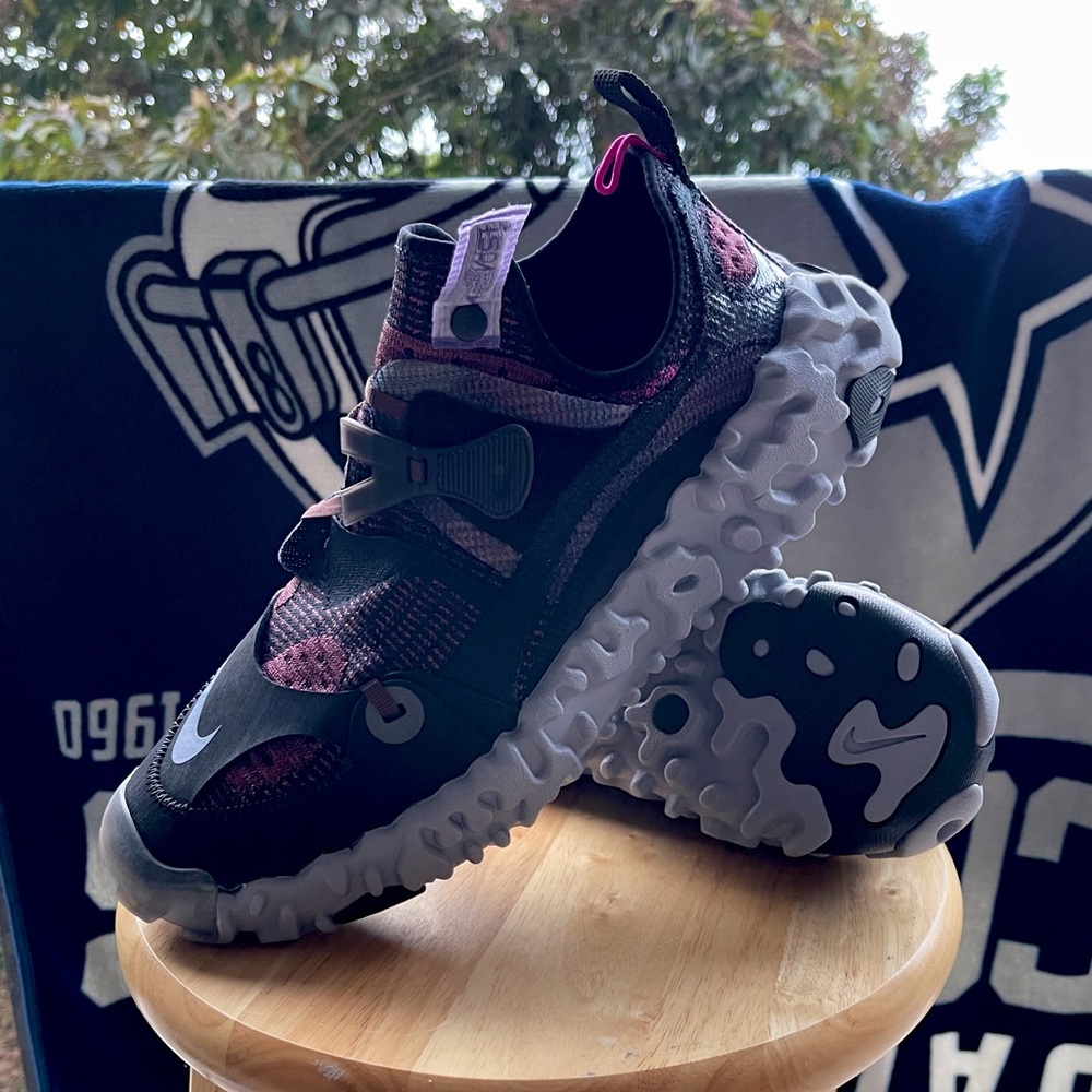 Nike ISPA OverReact “Shadowberry” Deadstock